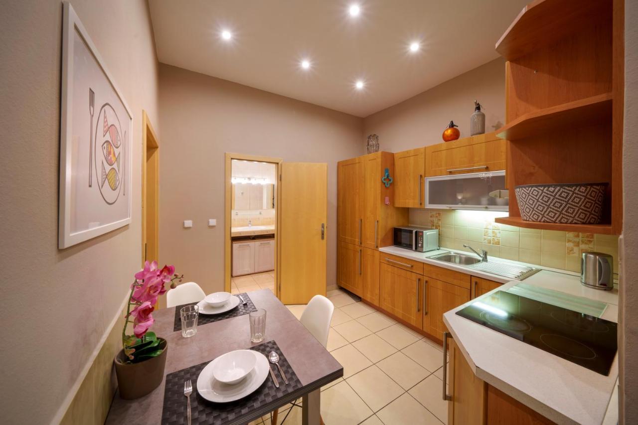 Dlouha Apartment With Balcony Praga Zewnętrze zdjęcie